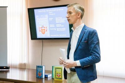 намеснік дырэктара НГА Беларусі Д.В.Лісейчыкаў